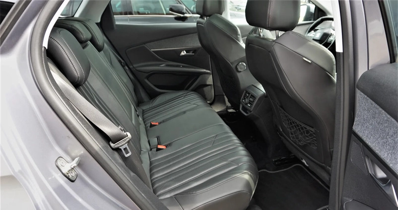 Peugeot 3008 cena 76900 przebieg: 191000, rok produkcji 2018 z Szczucin małe 667